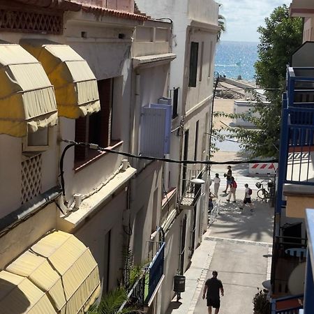 Sunny Flat In Sitges 30 Seconds To Beach, Balcony & Sea Views! エクステリア 写真