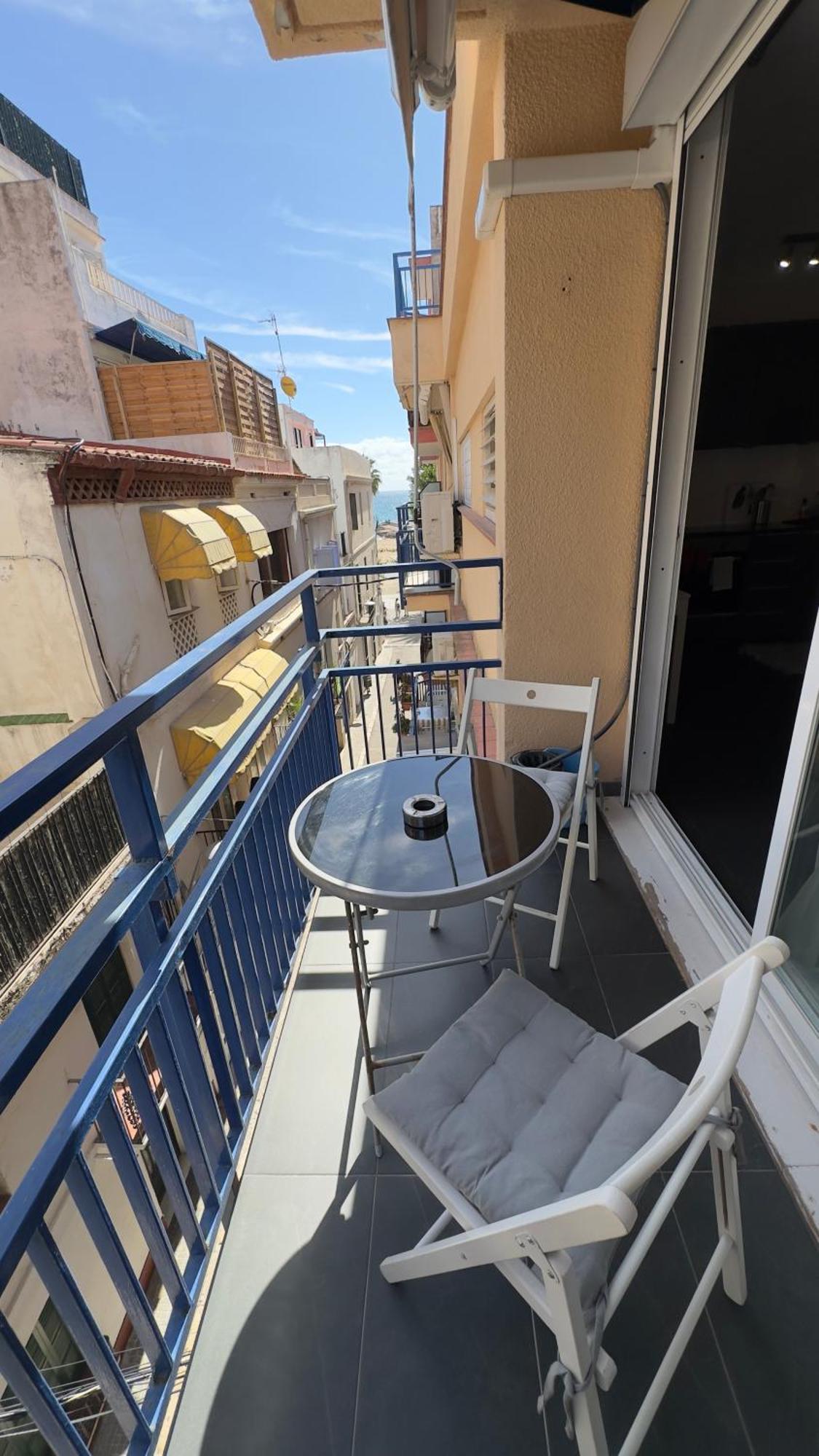 Sunny Flat In Sitges 30 Seconds To Beach, Balcony & Sea Views! エクステリア 写真