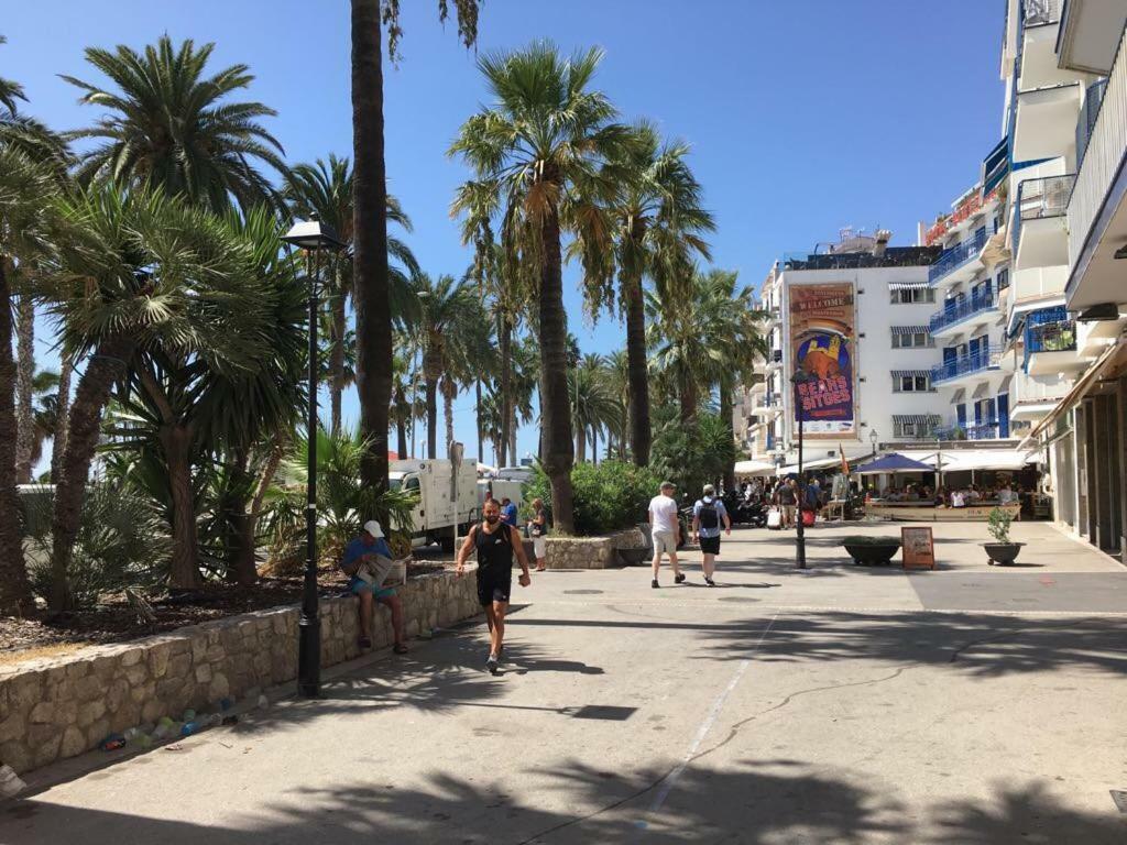 Sunny Flat In Sitges 30 Seconds To Beach, Balcony & Sea Views! エクステリア 写真